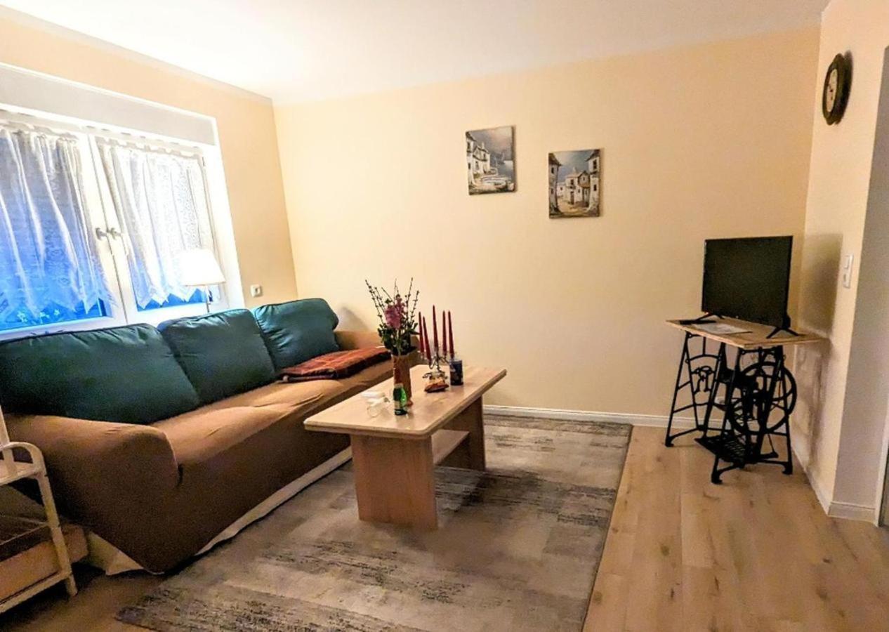Ferienwohnung Lena In Schwerin- Wickendorf Schwerin  Exterior foto